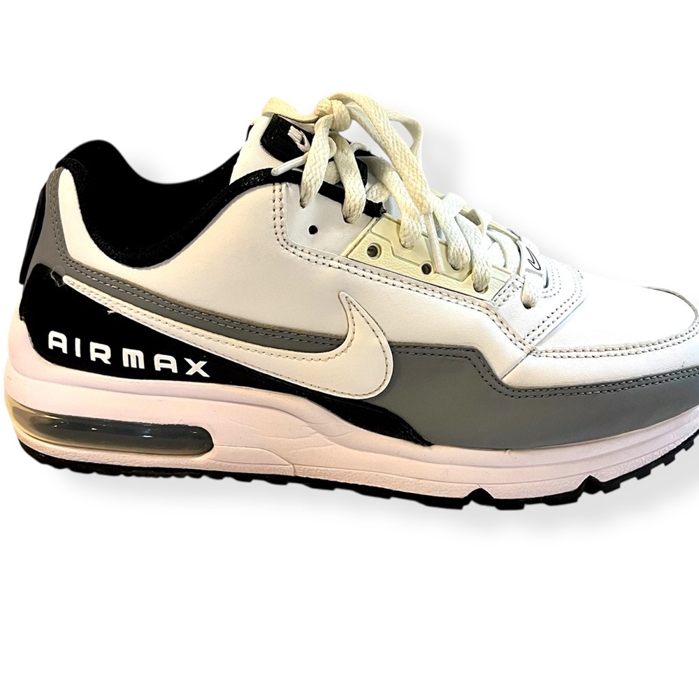 Nike Air Max Men size 7 White and Gray Sneakers